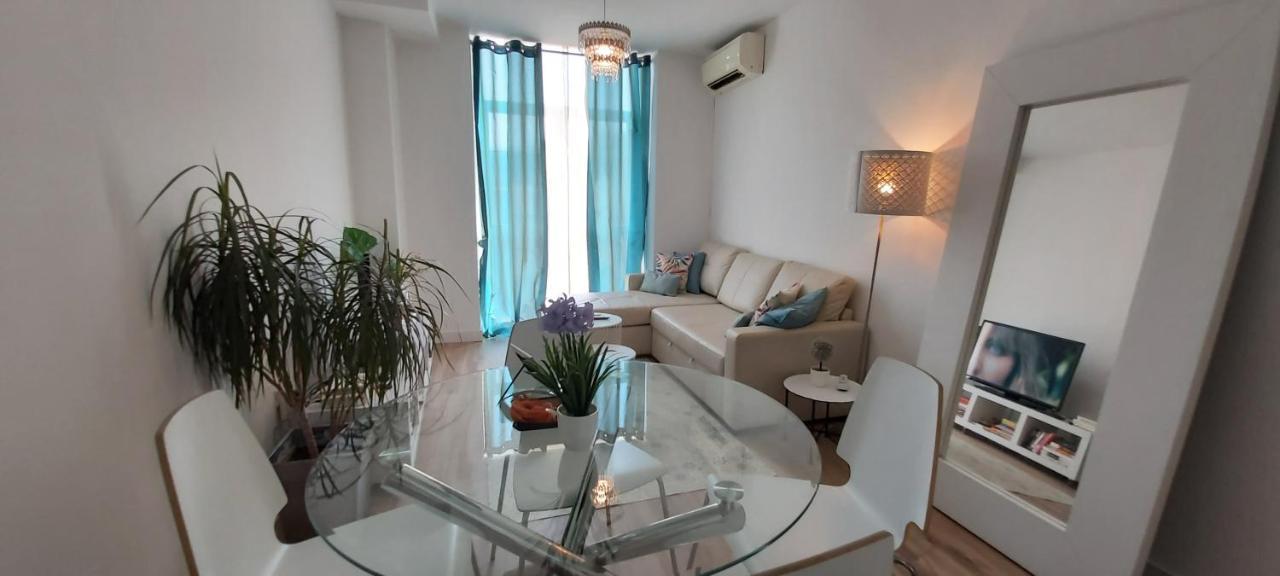 Malaga Centro Terraza Apartment Екстериор снимка